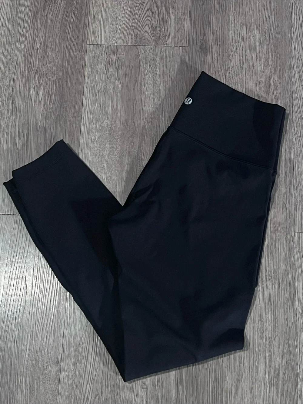 Lululemon black stretch leggings size medium